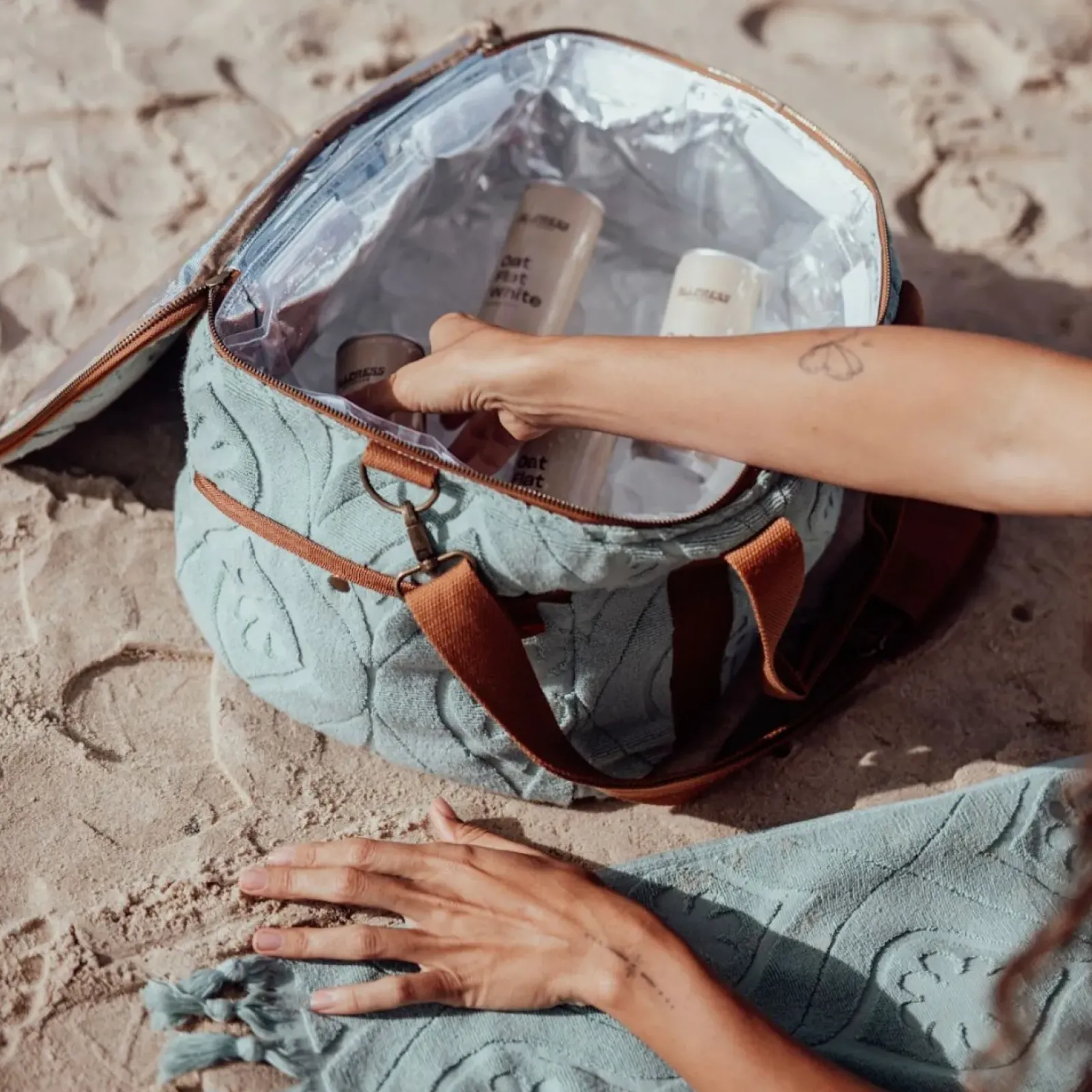 Wandering Folk Daisy Cooler Bag Large - Peppermint Best