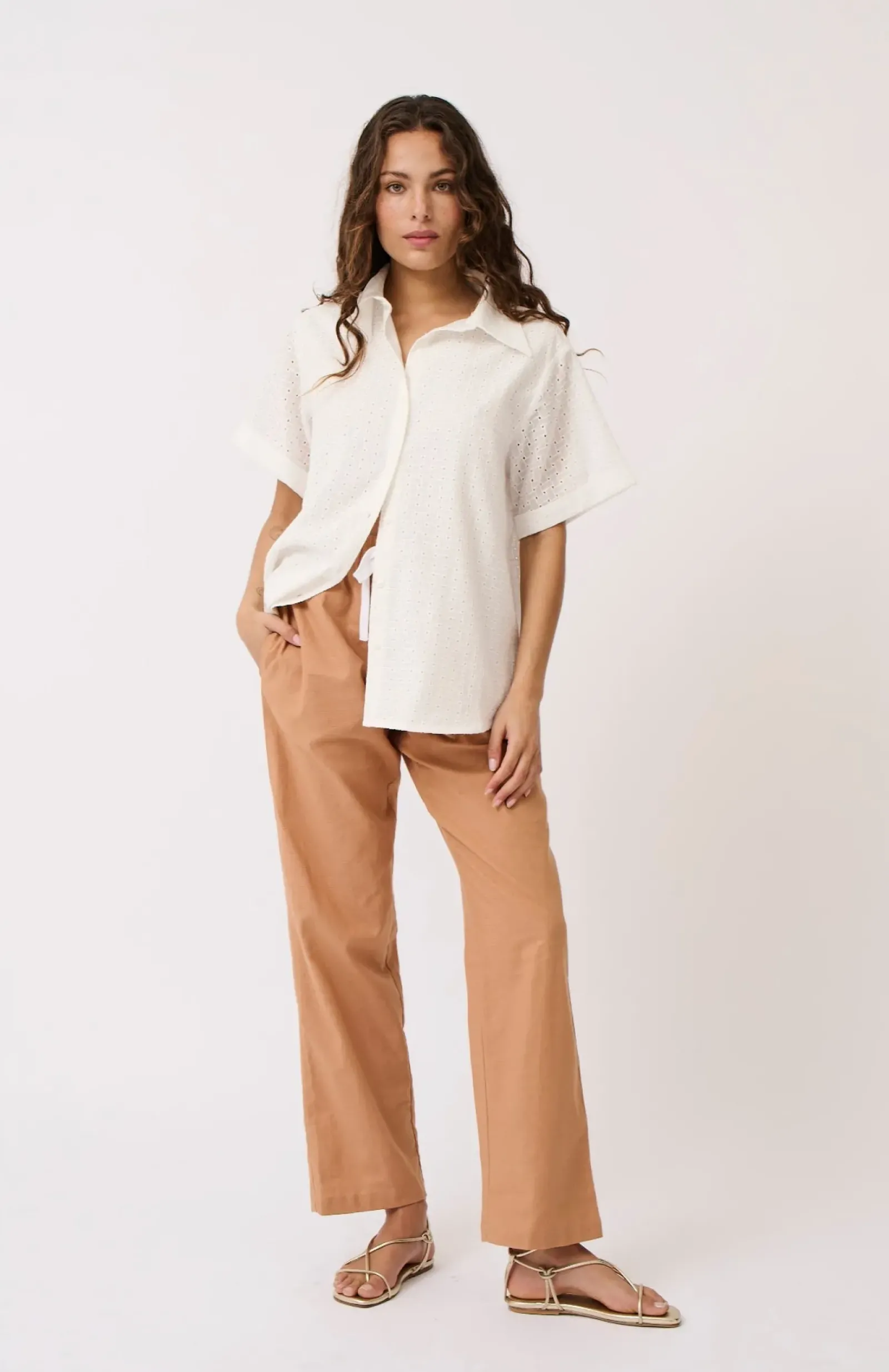 Cartel & Willow Cartel & Willow Tully Shirt - White Broderie Hot