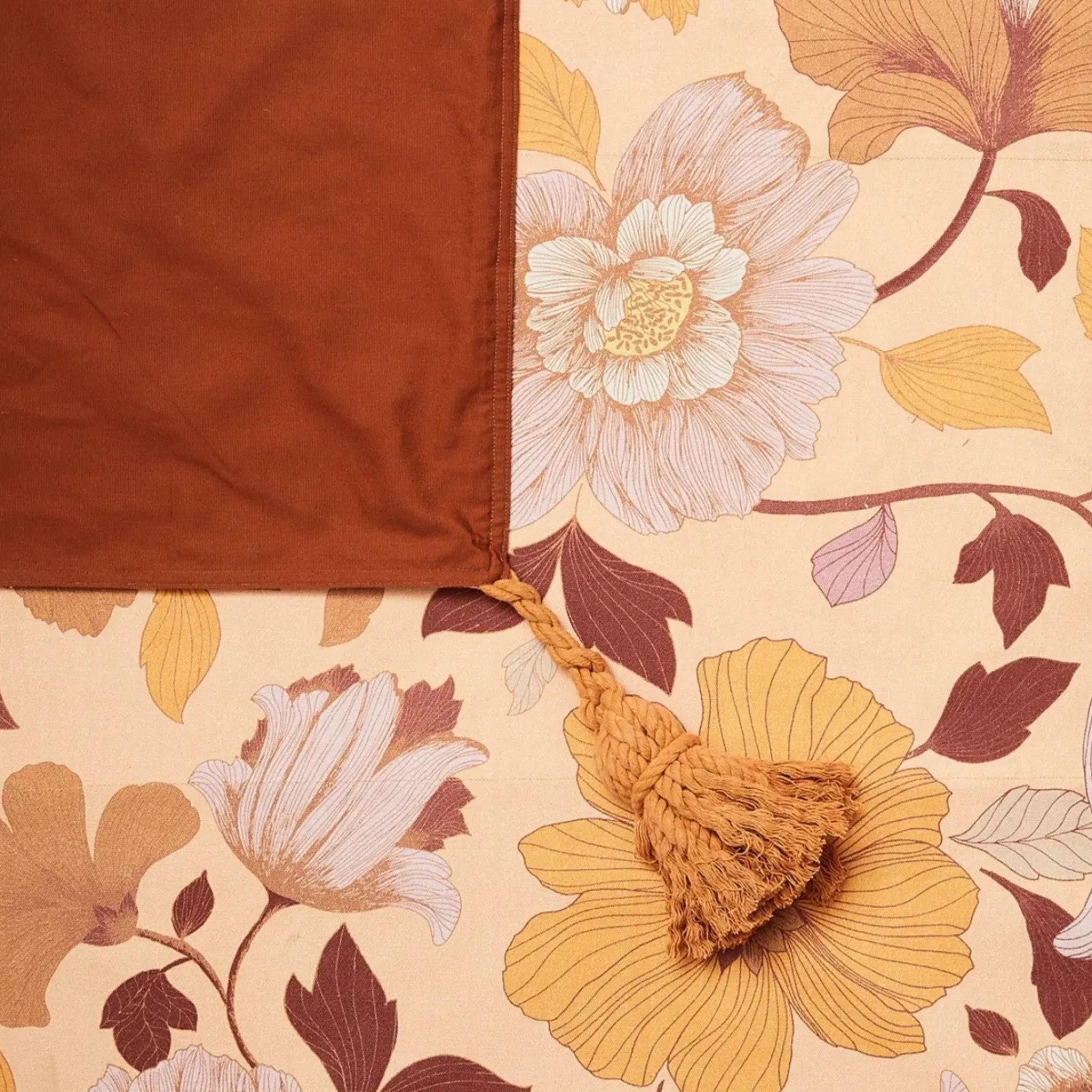 Wandering Folk Picnic Rug - Grande Fleur Dawn Clearance