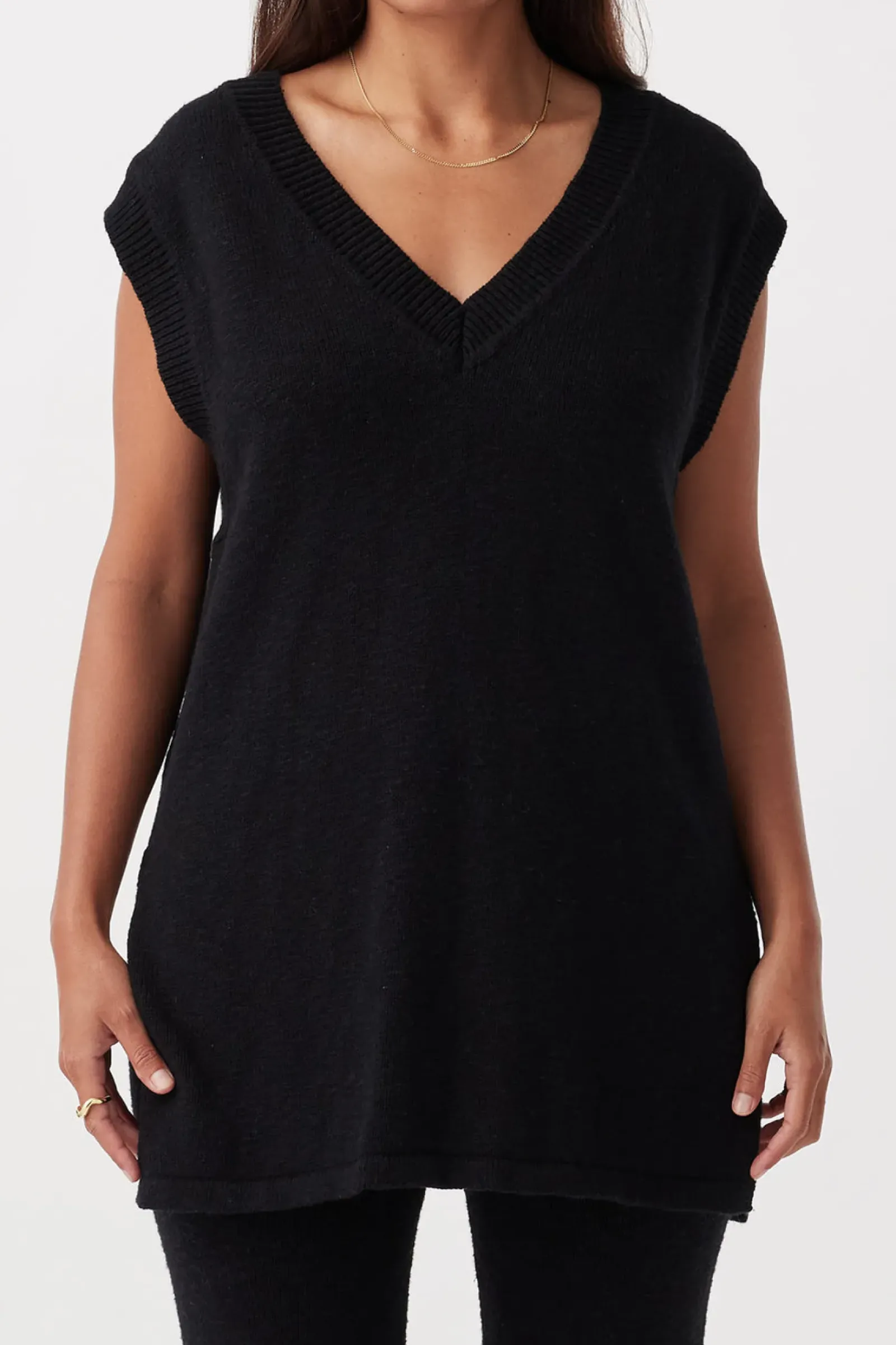 ARCAA Emma Vest - Black Online