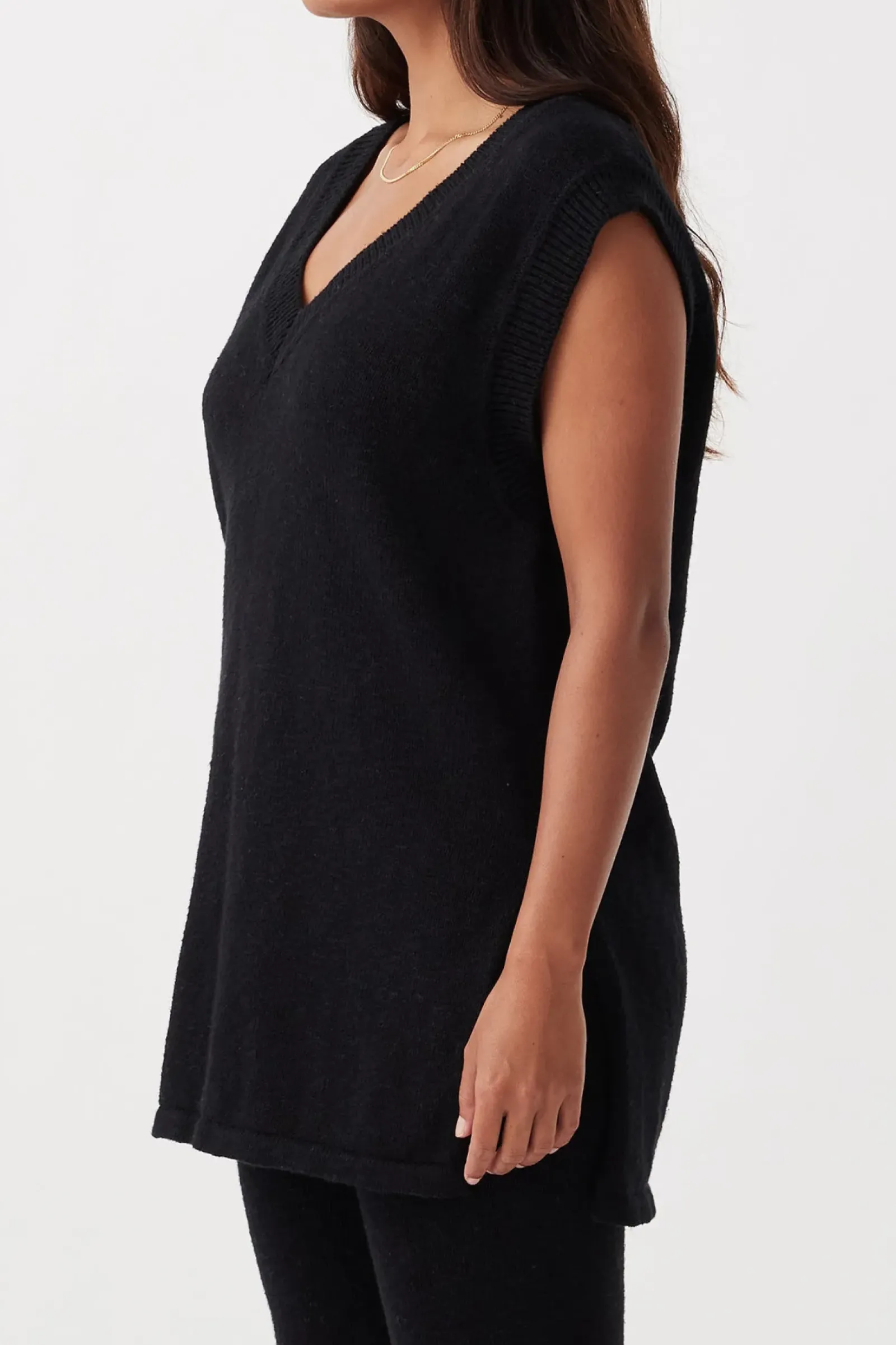 ARCAA Emma Vest - Black Online