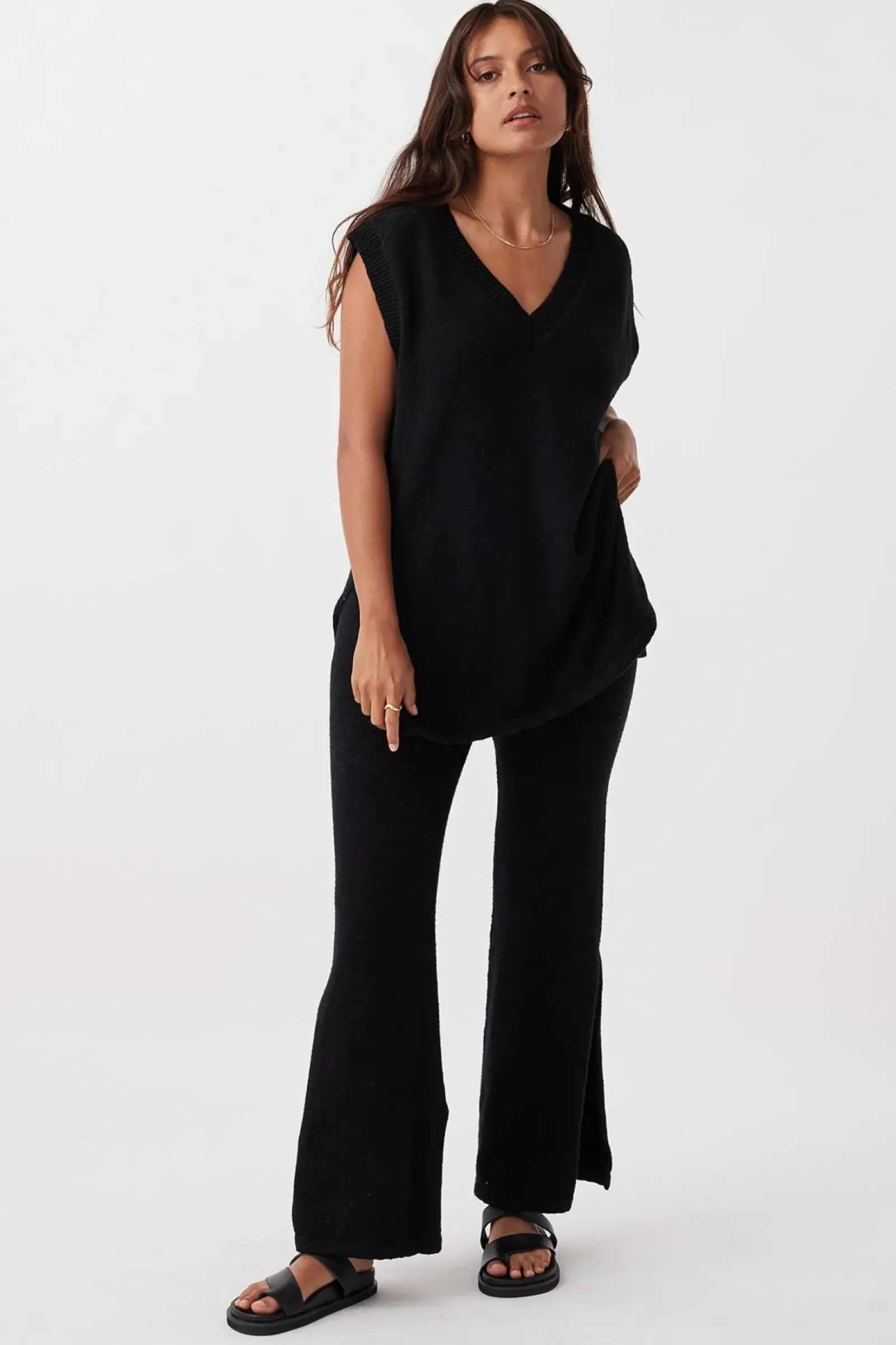 ARCAA Emma Vest - Black Online