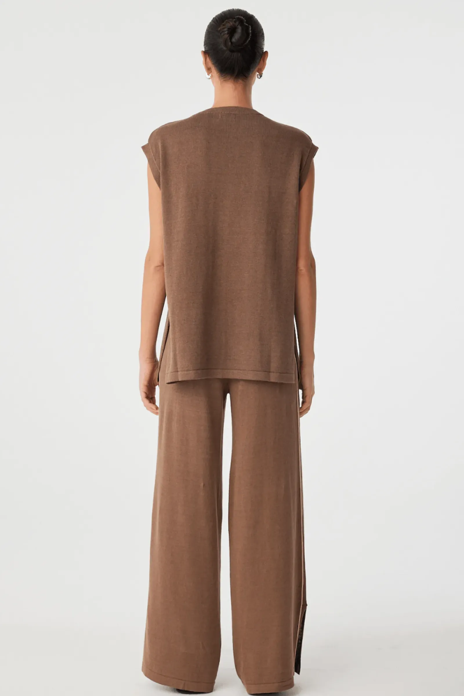 ARCAA Ada Vest - Cacao Online