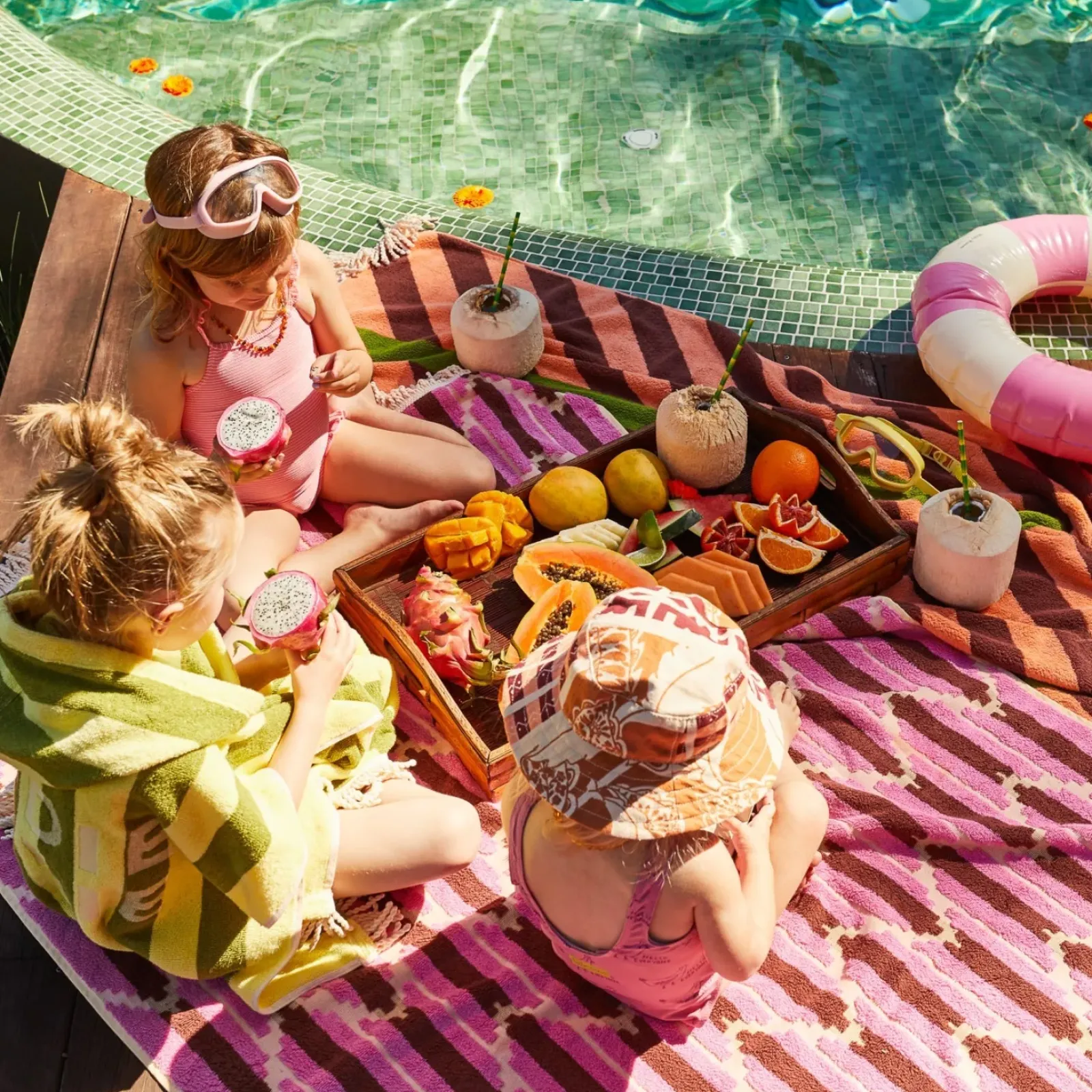 Sage & Clare Sage & Clare Jarita Hooded Towel - Palm New