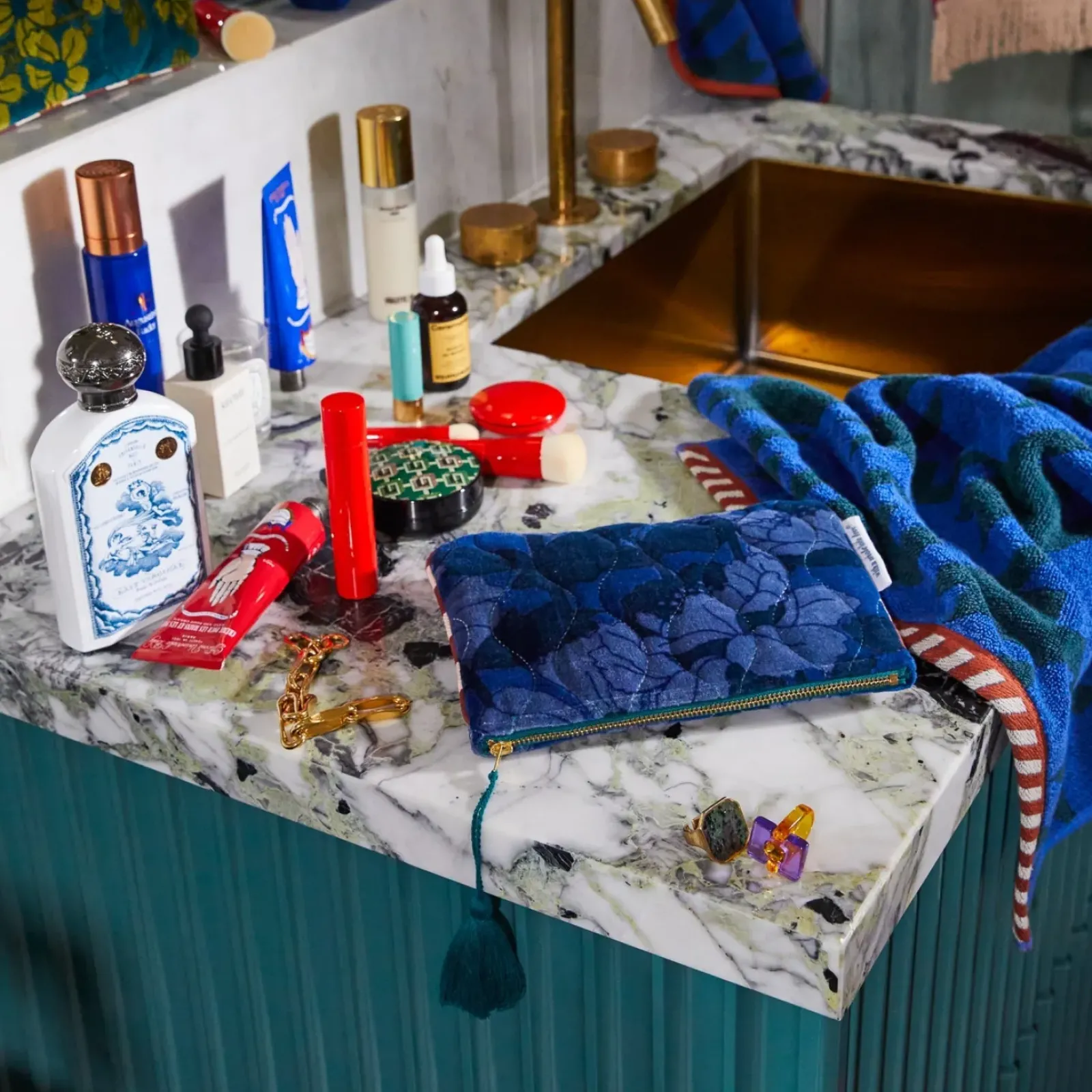 Sage & Clare Sage & Clare Bernanda Velvet Pouch - Lapis Fashion