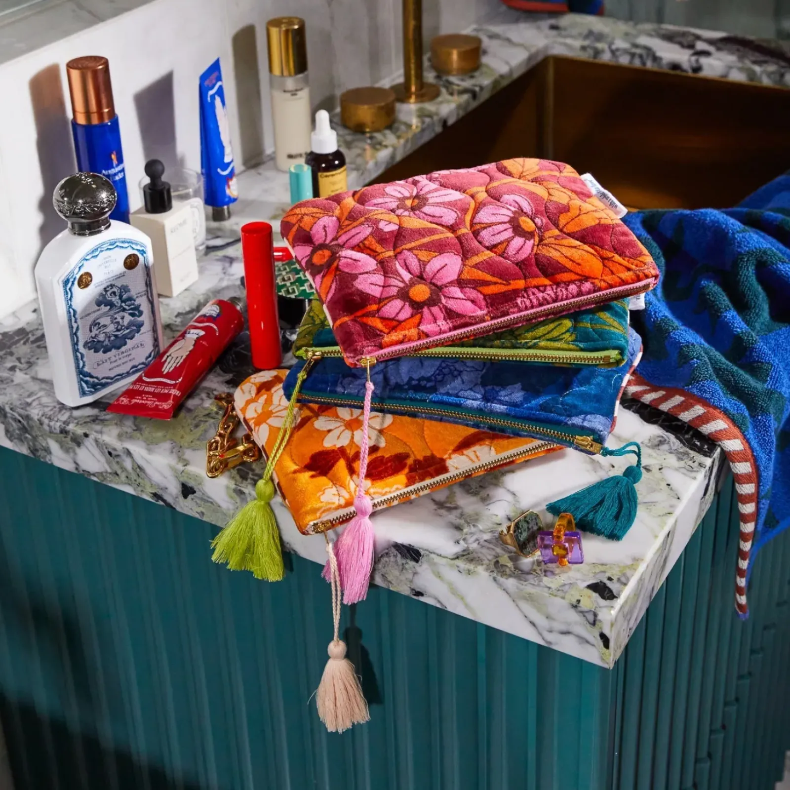 Sage & Clare Sage & Clare Bernanda Velvet Pouch - Lapis Fashion